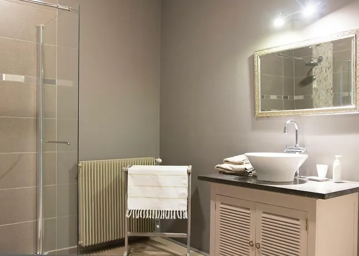 Joie De Vivre Couette-café